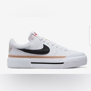 Nike Court Legacy Lift Sneaker